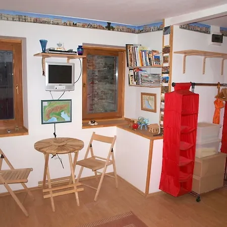 Apartman 7 アパート *